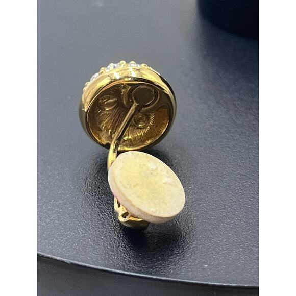 Vintage Signed Francesca
Romano Blue Sodalite Etruscan Clip On Earrings - Picture 8 of 16